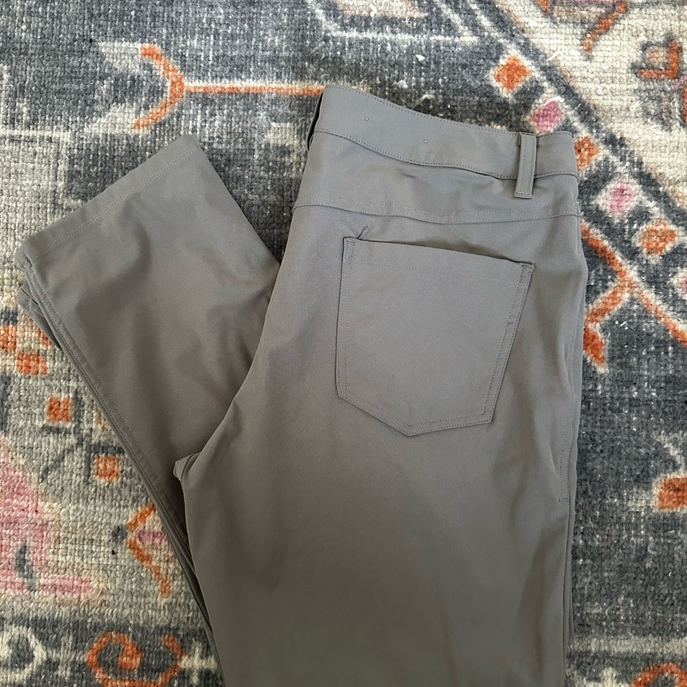 lululemon athletica Men's Khaki Chinos